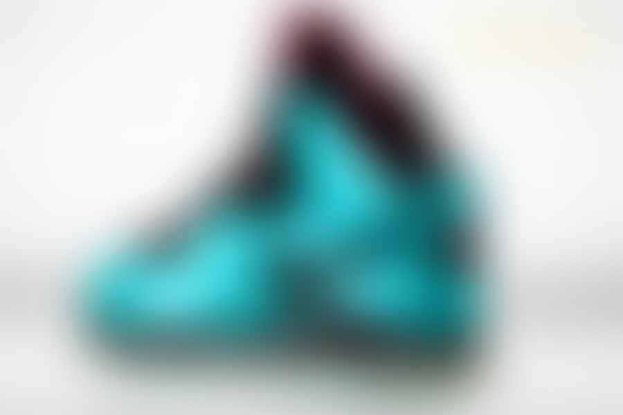 Statement sneakers 2010s
