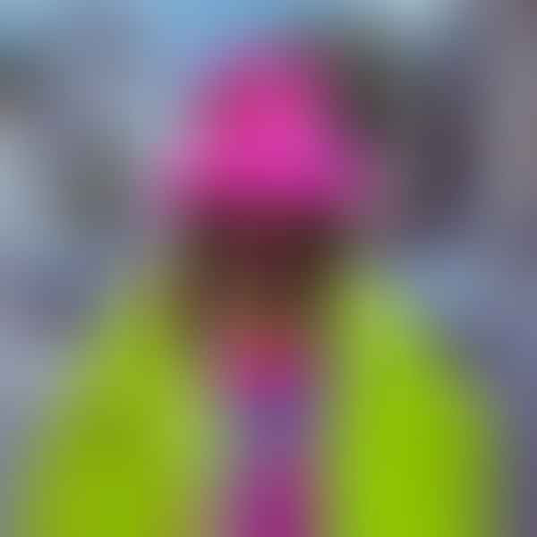 Navigating Neon: A Revival of Women's 80s Fashion